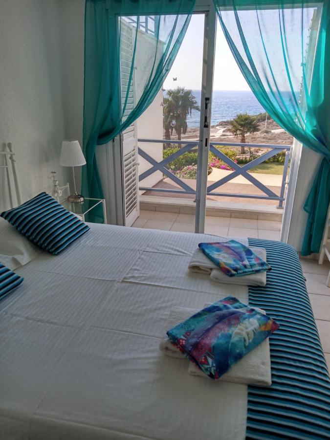 Sea Front Villa Kristina Klorakas Ngoại thất bức ảnh