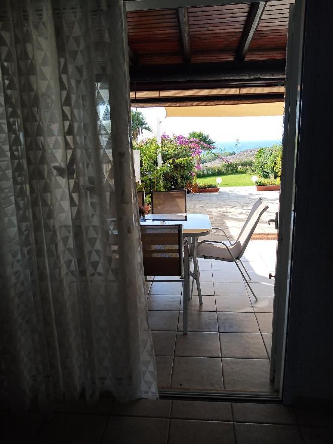 Sea Front Villa Kristina Klorakas Ngoại thất bức ảnh